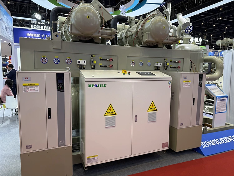 Screw compressor unit installation